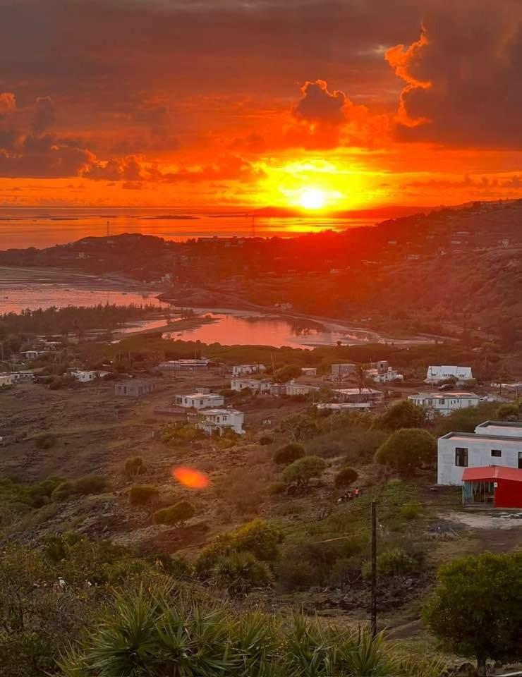 Chez Laineda Le Bijou Mourouk Rodrigues Panzió Port South East Kültér fotó